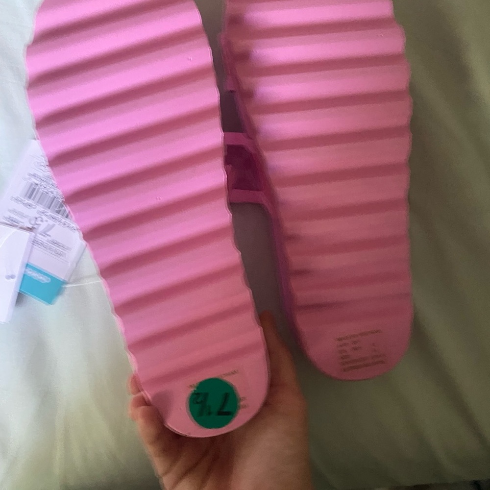 NWT Reef 7.5 sandals slide beach summer hot pink - Picture 2 of 2